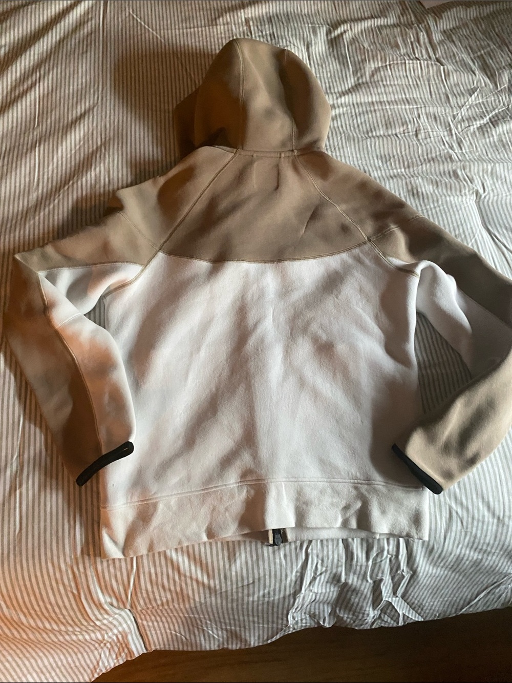 Nike Two-Tone Tan and White Full-Zip Hooded Jacket - Picture 7 of 9